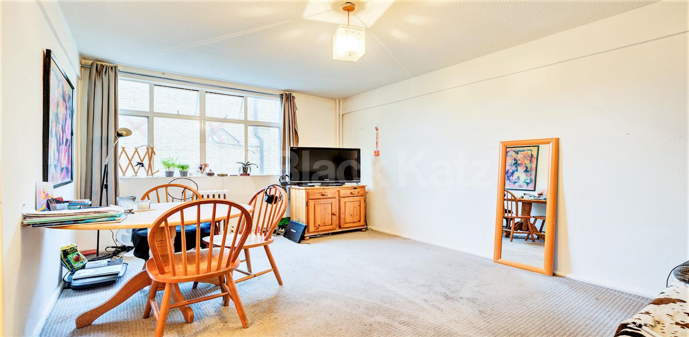 			1 Bedroom, 1 bath, 1 reception Flat			 Shepherds Bush Green, SHEPHERDS BUSH